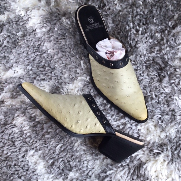 Cream colored Ostrich print Sedona West Mules - Picture 7 of 8